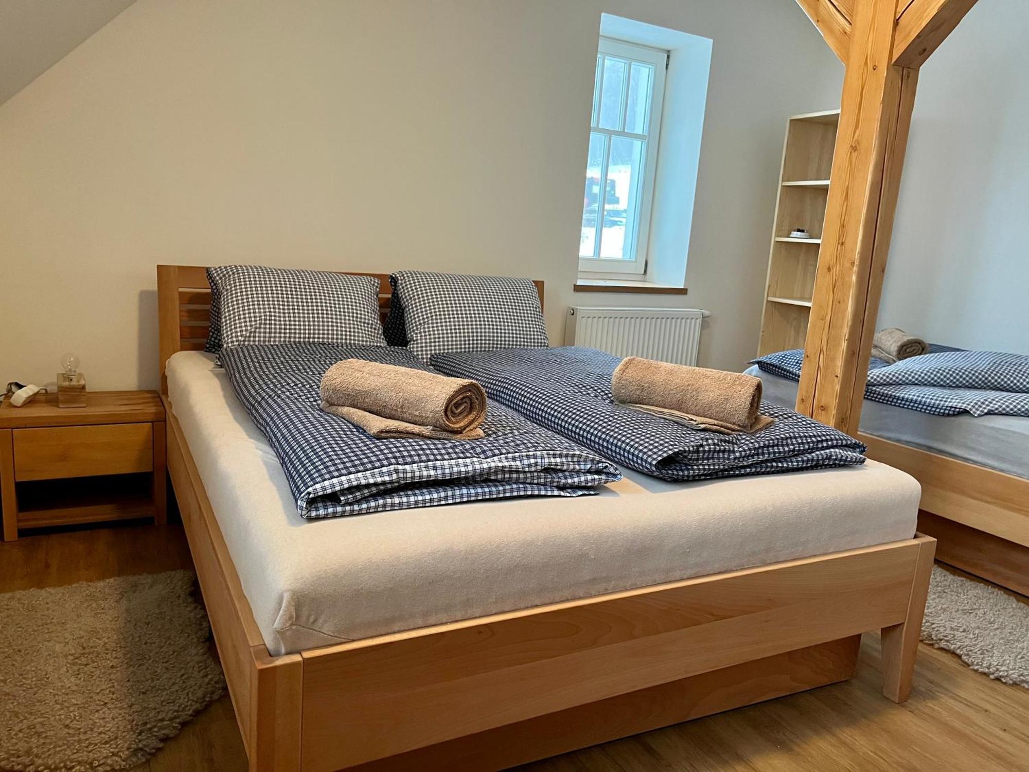 Chata Hubertka Krkonose Vítkovice Zimmer foto