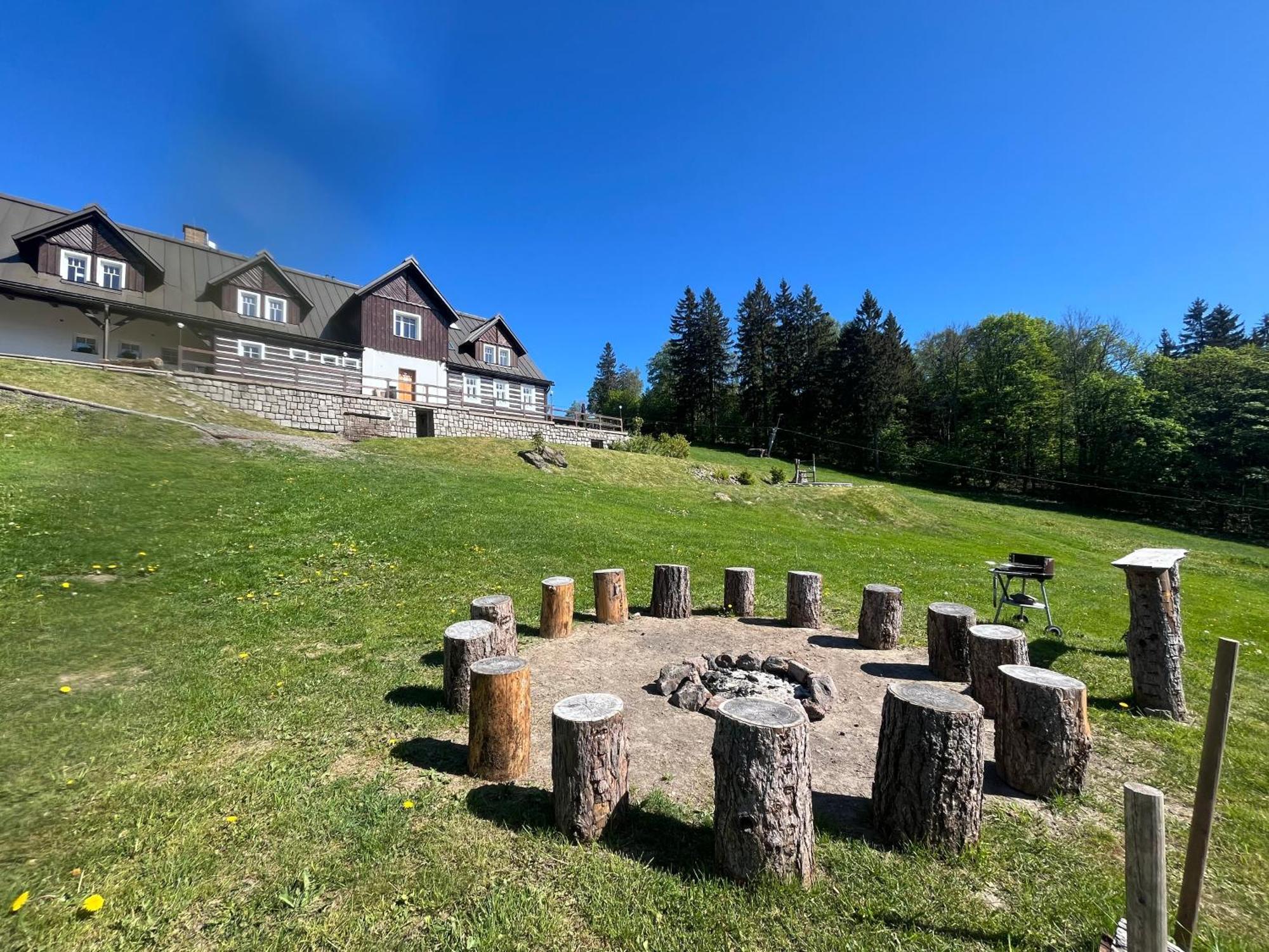 Chata Hubertka Krkonose Vítkovice Exterior foto